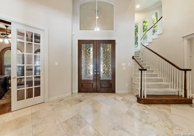 Photo 4 of Sale Pending at 519 Blackjack Oak, Shavano Park, TX 78230 | MLS# 1971579 | Listing updated on 2026-08-08