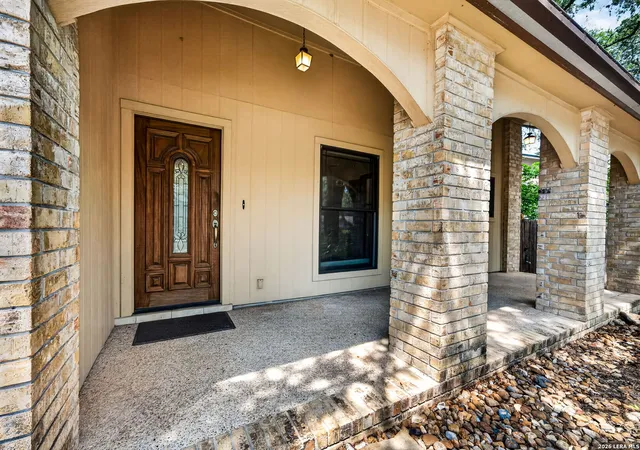 Photo 3 of Sale Pending at 13515 Hollow View St, San Antonio, TX 78232 | MLS# 1971647 | Listing updated on 2026-09-23