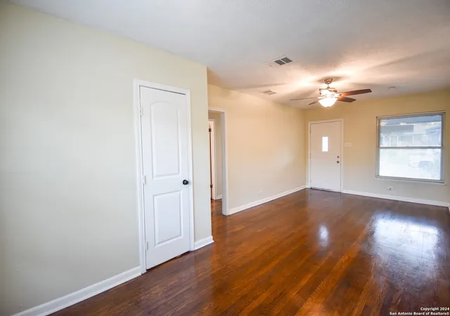 Homes for sale in San Antonio, TX | 127 Glencoe Dr, San Antonio, TX 78212 | MLS# 1971684