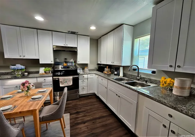 3rd image of 415 N Erskine, Seguin, TX 78155 | MLS# 1971708