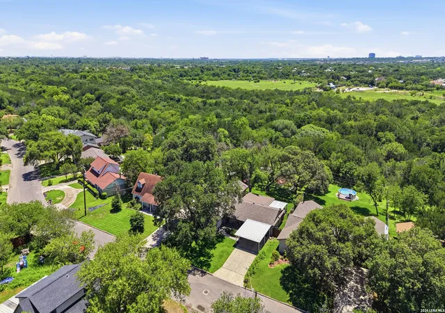 Photo 2 of Sale Pending at 3814 Highcliff Dr, San Antonio, TX 78218 | MLS# 1971723 | Listing updated on 2026-08-05
