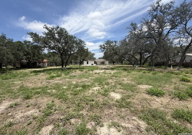 5th image of 505 Nottingham Dr, Poteet, TX 78065 | MLS# 1971747