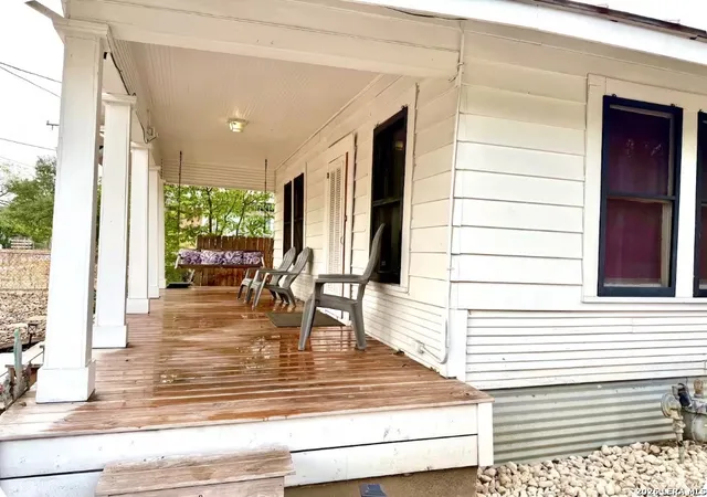 Photo 2 of Single family home for sale at 1518 W Craig Pl, San Antonio, TX 78201 | MLS# 1971811 | Listing updated on 2026-06-12