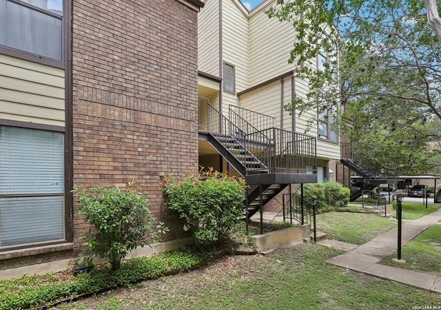 Photo 2 of Condo for sale at 2542 Babcock #D202, San Antonio, TX 78229 | MLS# 1971974 | Listing updated on 2026-08-31