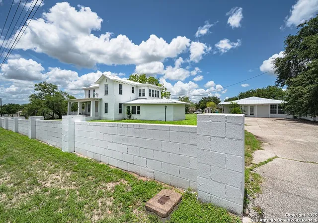 Single family home for sale at 519 Fm 623, Pettus, TX 78146 | MLS# 1971978