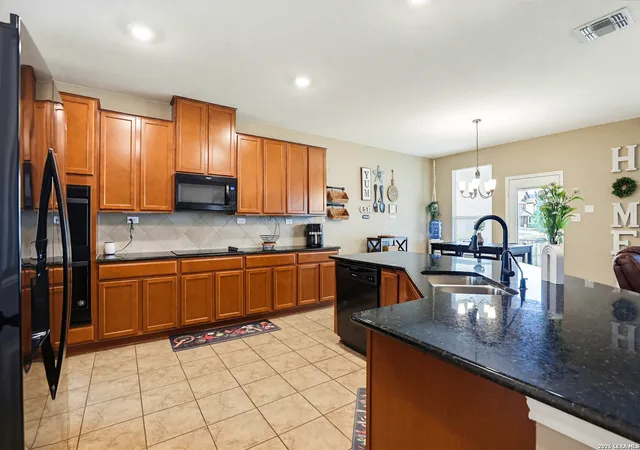 Homes for sale in Universal City, TX | 302 Shadow Ter, Universal City, TX 78148 | MLS# 1971999