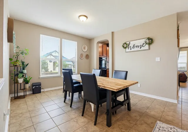 Homes for sale in Universal City, TX | 302 Shadow Ter, Universal City, TX 78148 | MLS# 1971999