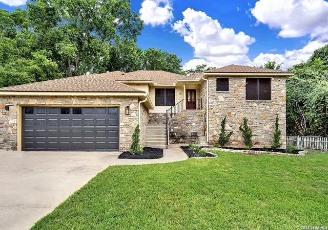 Photo 1 of Single family home for sale at 48 River Oak Dr, Seguin, TX 78155 | MLS# 1972013 | Listing updated on 2026-09-28