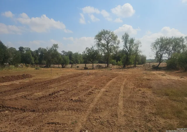 3rd image of 18000 Wisdom Rd, Lytle, TX 78052 | MLS# 1972016