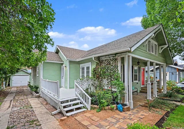 Homes for sale in San Antonio, TX | 130 Groveland Pl, San Antonio, TX 78209 | MLS# 1972018