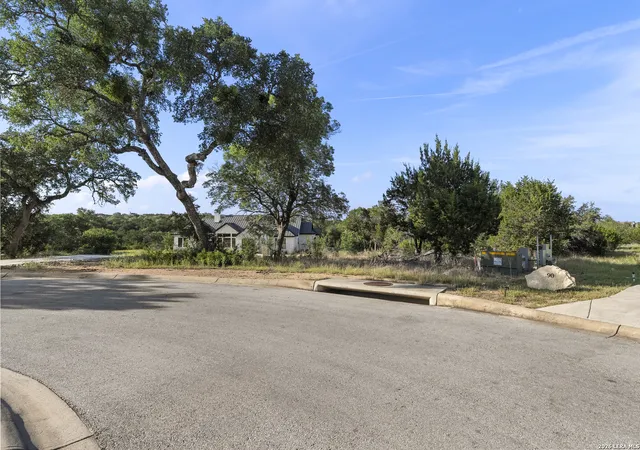 3rd image of 9 Ledgestone Trl, Boerne, TX 78006 | MLS# 1972027