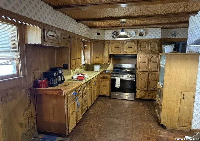 Photo 3 of Sale Pending at 434 Sharmain Pl, San Antonio, TX 78221 | MLS# 1972071 | Listing updated on 2026-08-07