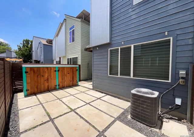 5th image of 330 Clay #UNIT 8, San Antonio, TX 78204 | MLS# 1972095