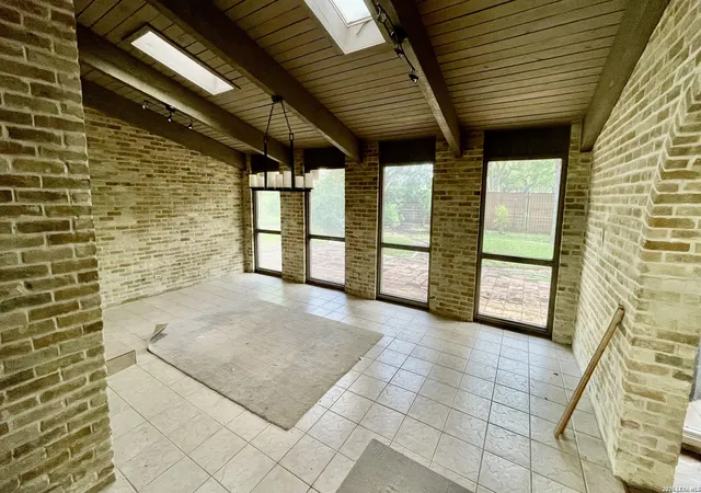 3rd image of 3727 Twisted Oaks Dr, San Antonio, TX 78217 | MLS# 1972109