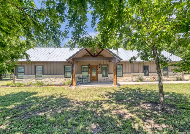 Photo 1 of Sale Pending at 863 Flatrock Circle, Leakey, TX 78873 | MLS# 1972114 | Listing updated on 2026-09-08