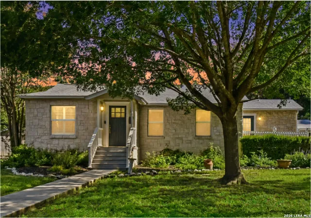 Homes for sale in Alamo Heights, TX | 265 E Oakview Pl, Alamo Heights, TX 78209 | MLS# 1972116
