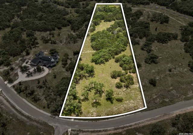 3rd image of 618 Windmill Ridge Dr, Blanco, TX 78606 | MLS# 1972178