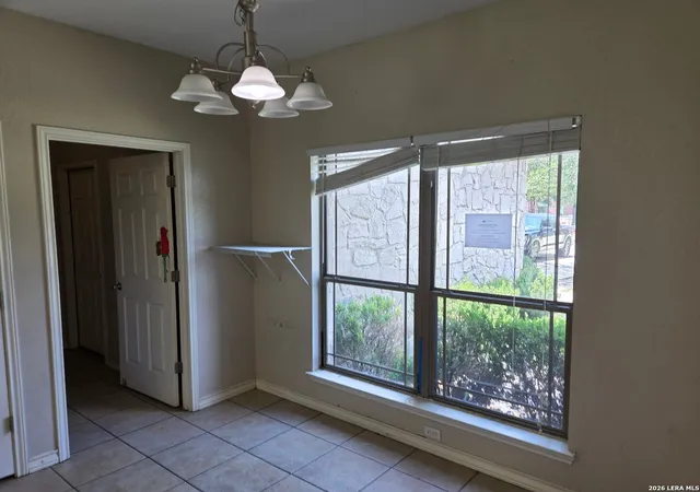 Homes for sale in Floresville, TX | 106 Crestway, Floresville, TX 78114 | MLS# 1972187