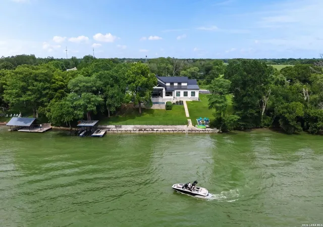 4th image of 230 Turtle Ln, Seguin, TX 78155 | MLS# 1972207