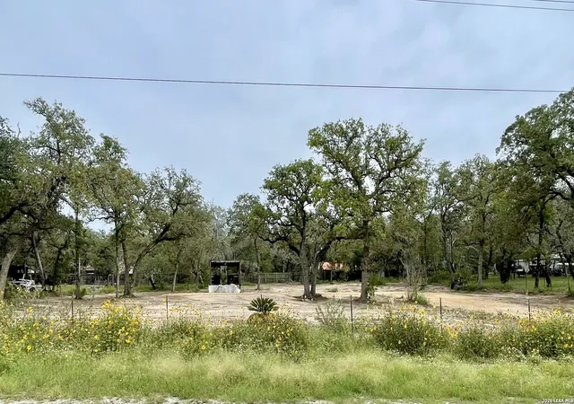 1st image of 204 Hickory Hill Dr, La Vernia, TX 78121 | MLS# 1972261