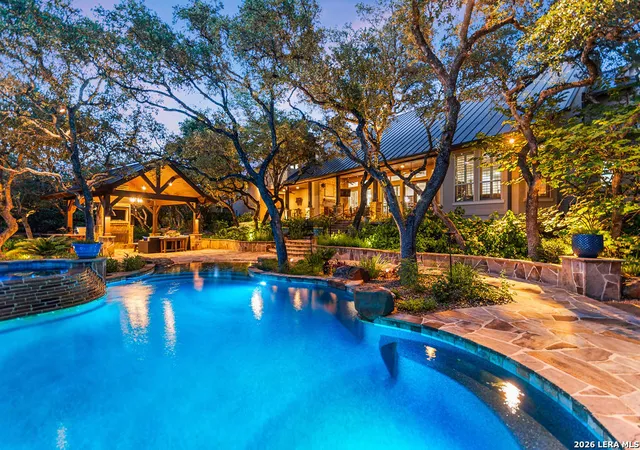 Photo 1 of Sale Pending at 25 Stone Ter, Fair Oaks Ranch, TX 78015 | MLS# 1972355 | Listing updated on 2026-08-10