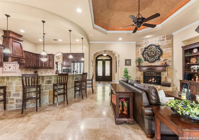 Photo 3 of Sale Pending at 25 Stone Ter, Fair Oaks Ranch, TX 78015 | MLS# 1972355 | Listing updated on 2026-08-10