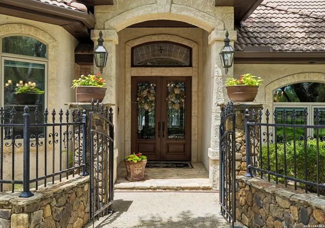 3rd image of 318 Hyacinth Ln, San Antonio, TX 78260 | MLS# 1972366
