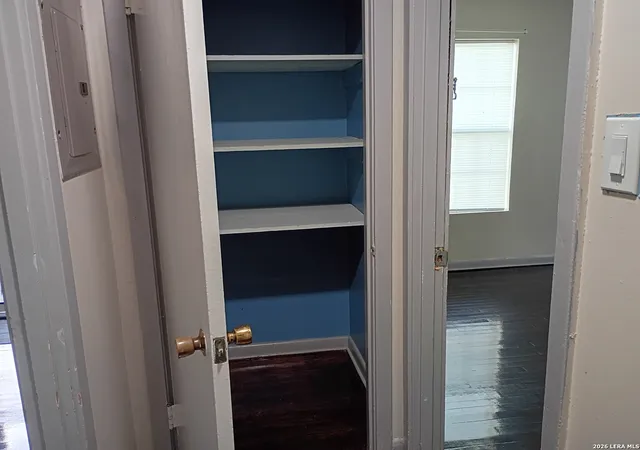 Photo 3 of Single family home for sale at 350 Pilgrim Dr, San Antonio, TX 78213 | MLS# 1972377 | Listing updated on 2026-06-14