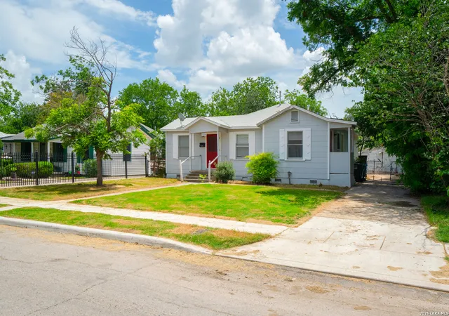 2nd image of 2148 Texas Ave, San Antonio, TX 78228 | MLS# 1972406