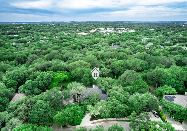 2nd image of 2925 Bent Tree Dr, Schertz, TX 78154 | MLS# 1972433