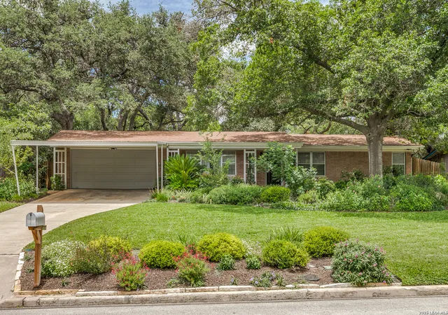 Photo 1 of Single family home for sale at 2811 Chisolm Trl, San Antonio, TX 78217 | MLS# 1972488 | Listing updated on 2026-08-29