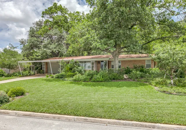 Photo 2 of Single family home for sale at 2811 Chisolm Trl, San Antonio, TX 78217 | MLS# 1972488 | Listing updated on 2026-08-29