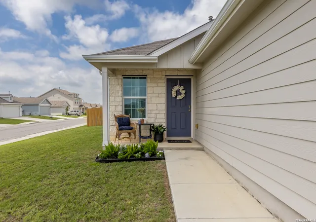 Photo 3 of Single family home for sale at 10814 Prusiner Dr, Converse, TX 78109 | MLS# 1972507 | Listing updated on 2026-09-19