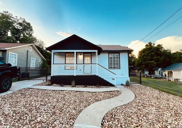 Homes for sale in San Antonio, TX | 2323 E Crockett St, San Antonio, TX 78202 | MLS# 1972523