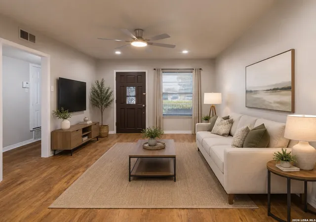Photo 3 of Single family home for sale at 425 E Wright Blvd, Universal City, TX 78148 | MLS# 1972534 | Listing updated on 2026-09-14