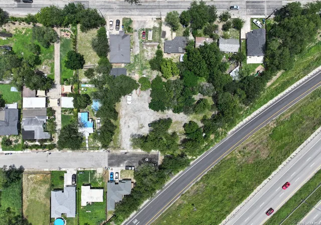 2nd image of 355 Ferris Ave, San Antonio, TX 78220 | MLS# 1972540