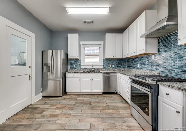 Homes for sale in San Antonio, TX | 830 W Craig Pl, San Antonio, TX 78212 | MLS# 1972548