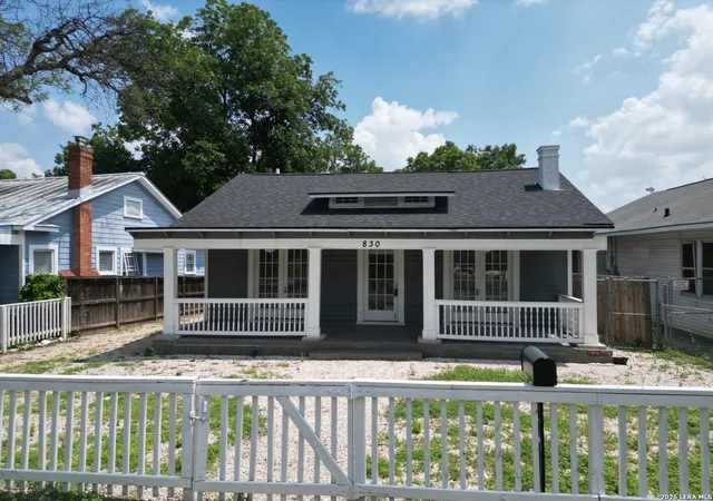 Homes for sale in San Antonio, TX | 830 W Craig Pl, San Antonio, TX 78212 | MLS# 1972548