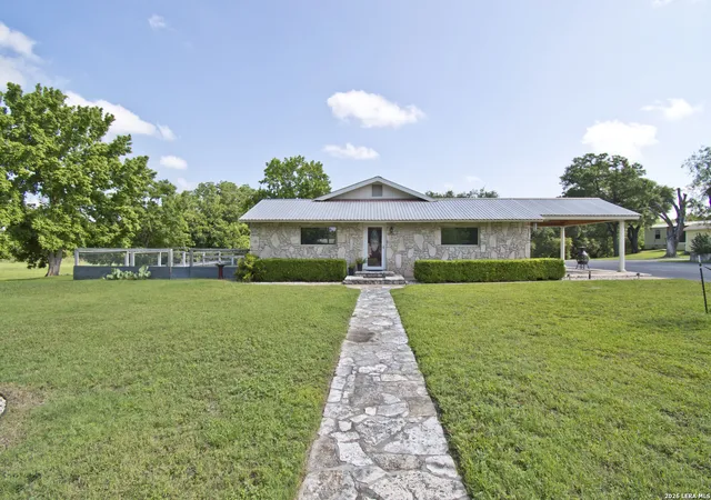 Homes for sale in Fredericksburg, TX | 702 E Schubert, Fredericksburg, TX 78624 | MLS# 1972559