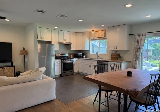 2nd image of 115 Addax Dr, San Antonio, TX 78213 | MLS# 1972567