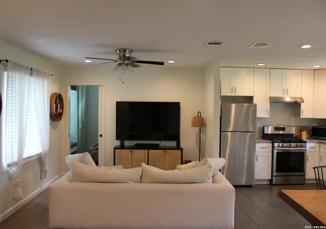 Photo 3 of Single family home for sale at 115 Addax Dr, San Antonio, TX 78213 | MLS# 1972567 | Listing updated on 2026-06-16
