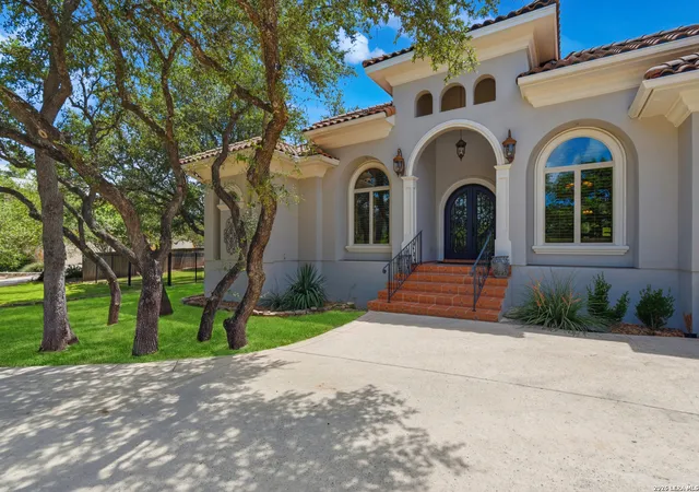 Photo 3 of Single family home for sale at 628 Long Mdw, Spring Branch, TX 78070 | MLS# 1972601 | Listing updated on 2026-09-19