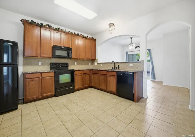 Photo 4 of Sale Pending at 26915 Villa Toscana, San Antonio, TX 78260 | MLS# 1972605 | Listing updated on 2026-08-02