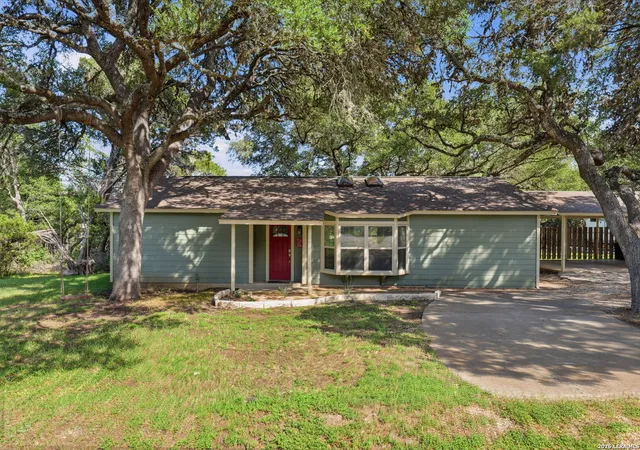 Photo 4 of Single family home for sale at 2618 Grandview, Canyon Lake, TX 78133 | MLS# 1972643 | Listing updated on 2026-08-04