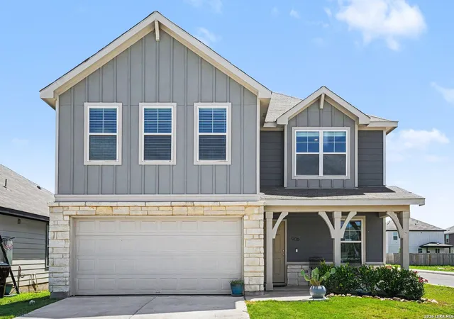 Photo 2 of Single family home for sale at 906 Crested Iris, New Braunfels, TX 78130 | MLS# 1972666 | Listing updated on 2026-08-05
