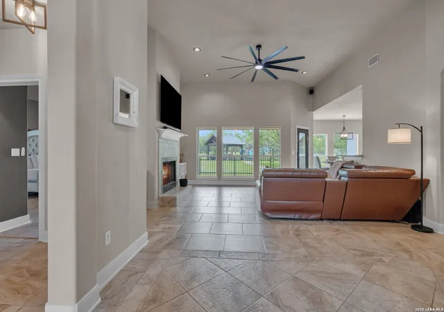 Photo 4 of Single family home for sale at 277 Texas Country Dr, New Braunfels, TX 78132 | MLS# 1972671 | Listing updated on 2026-09-17