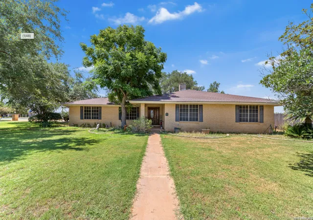 1st image of 198 Encino Dr, Pearsall, TX 78061 | MLS# 1972733