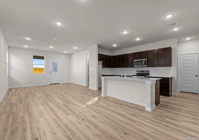 4th image of 5530 Franklin Hills, Von Ormy, TX 78073 | MLS# 1972759