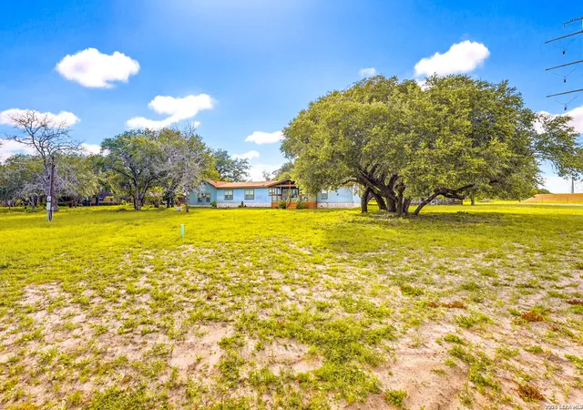 Photo 2 of Single family home for sale at 227 Misty Bnd, Floresville, TX 78114 | MLS# 1972776 | Listing updated on 2026-09-10