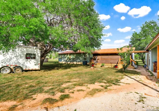 Photo 3 of Single family home for sale at 227 Misty Bnd, Floresville, TX 78114 | MLS# 1972776 | Listing updated on 2026-09-10